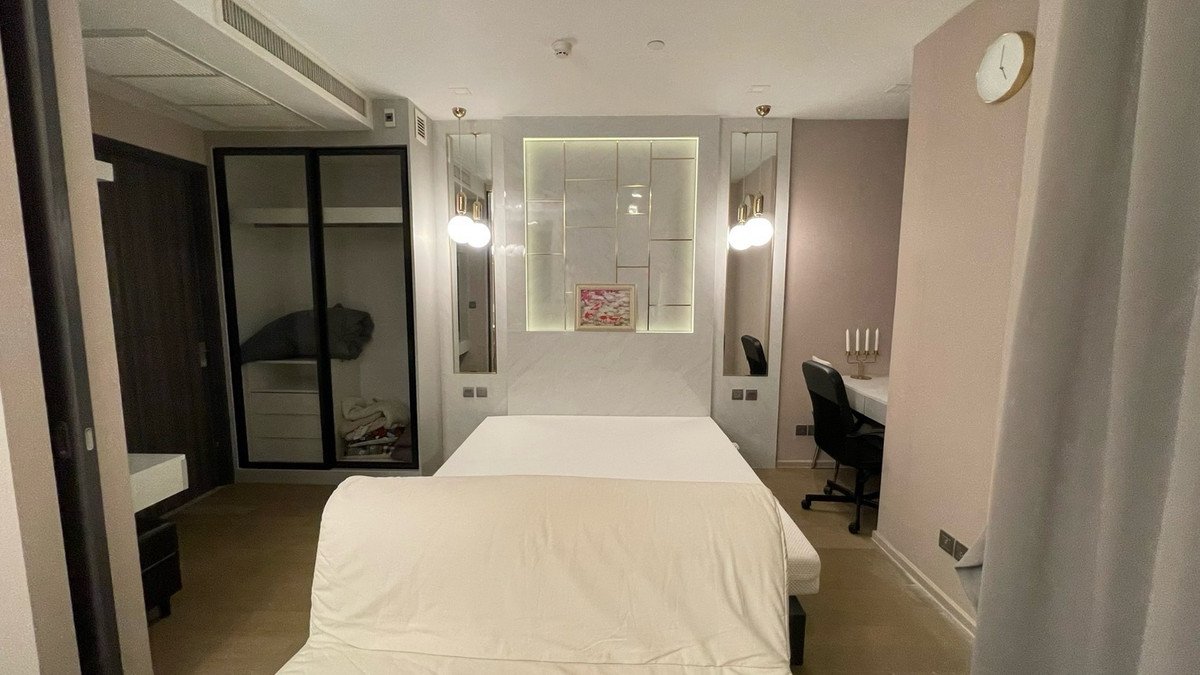 ให้เช่าคอนโดพระราม 9 เพชรบุรีตัดใหม่ RCA : ✨ ปล่อยเช่า  𝗔𝘀𝗵𝘁𝗼𝗻 𝗔𝘀𝗼𝗸𝗲 | แอสตัน อโศก ห้องมุม วิวเมือง ชั้นสูง 📍ติดMRTสุขุมวิท แค่ 1 ก้าว
