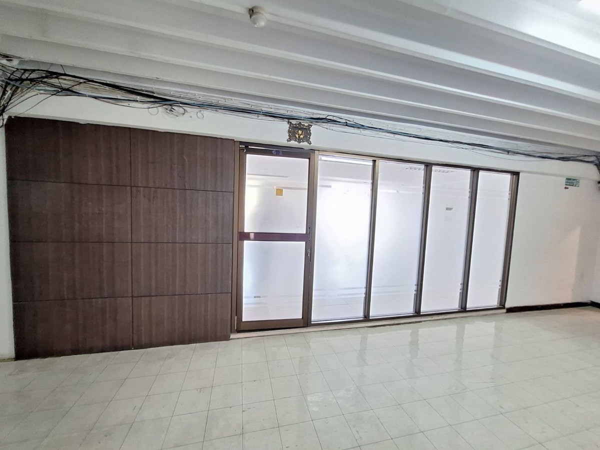 For SaleCondoRatchathewi,Phayathai : Sailom Condominium for sale, Phahonyothin 8, Soi Sailom, Phaya Thai District, Bangkok Province.