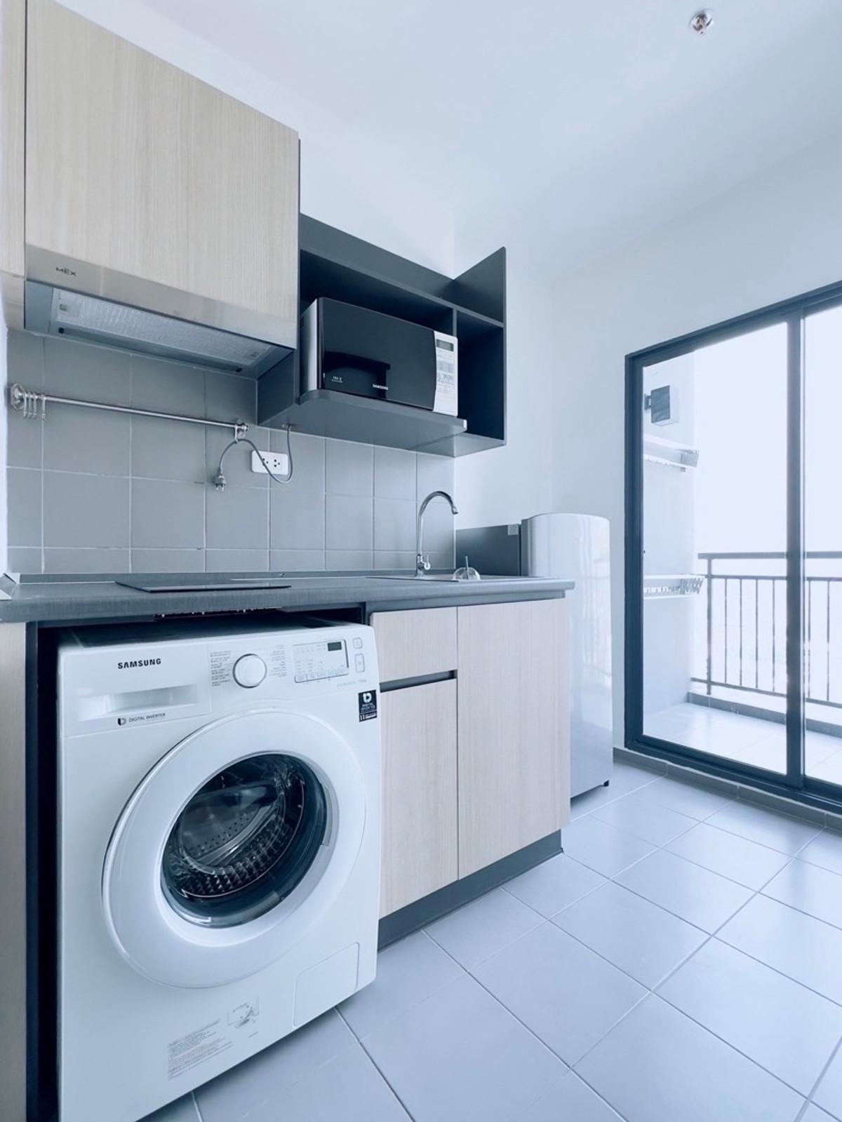 For RentCondoSamut Prakan,Samrong : 🏢 For rent Ideo Sukhumvit 115 (IDEO S115)🚆Next to BTS Pu Chao, very convenient to travel📍