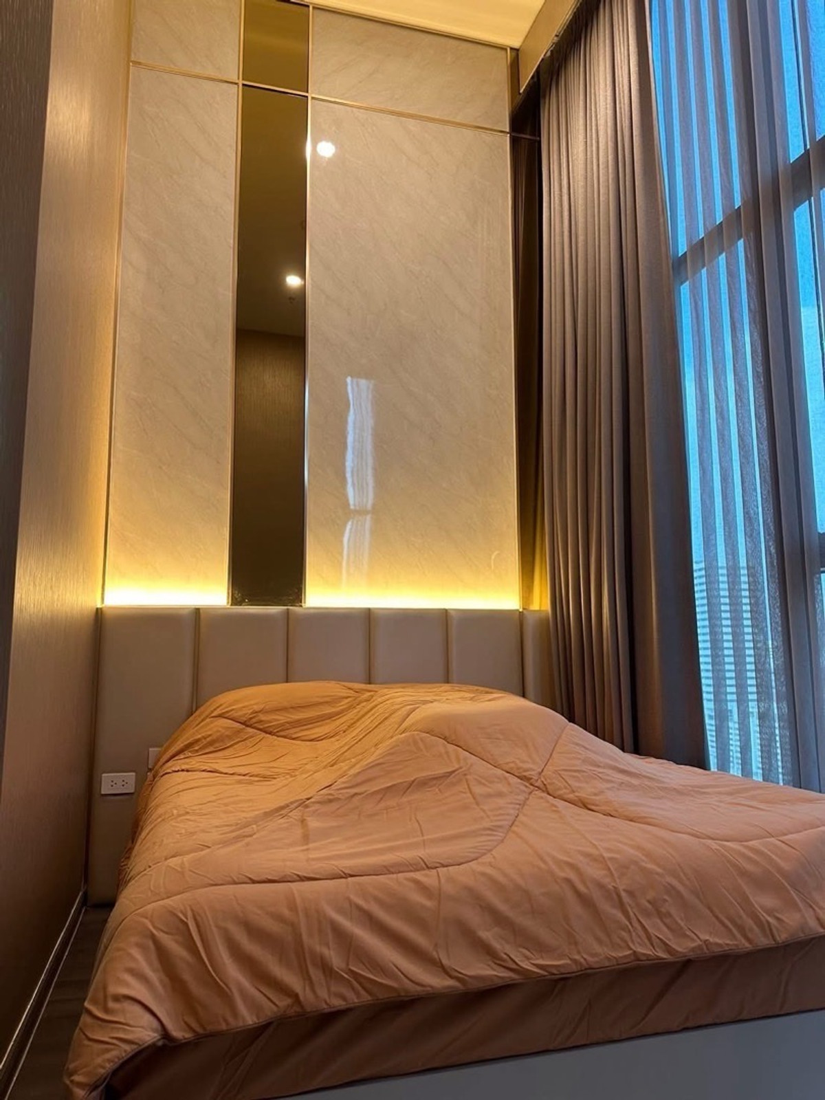 คอนโดพระราม 9 เพชรบุรีตัดใหม่ RCA : ✨ For Rent / Sale | Knightsbridge Space Rama 9 📍คอนโด Duplex ห้องมุม ใจกลางพระราม 9 
🏢ห้องใหม่เอี่ยม ไม่เคยเข้าอยู่