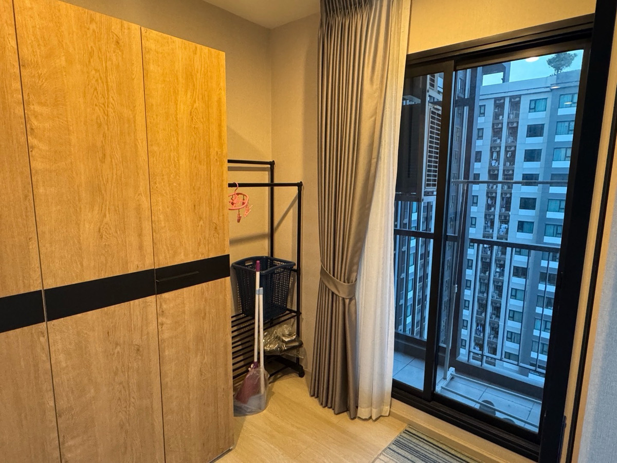 For RentCondoRama9, Petchburi, RCA : For rent✨Condo, corner room, high floor: Life Asoke: near MRT Phetchaburi and ARL Makkasan.