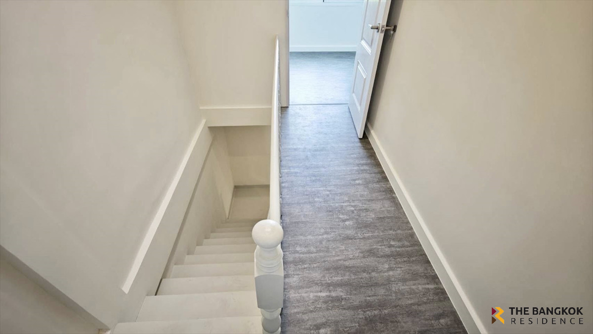 ขายทาวน์โฮมโชคชัย4 ลาดพร้าว71 : 🏡 Townhome Area Lat Phrao - บ้านตกแต่งสไตล์โมเดิร์น มินิมอล 🚗 ทำเลโชคชัย4