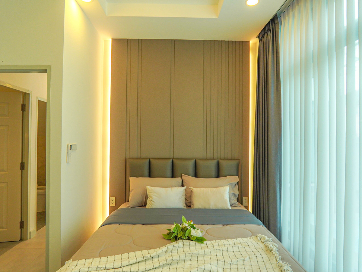 ให้เช่าบ้านพัทยา บางแสน ชลบุรี สัตหีบ : 🏡✨ พูลวิลล่าให้เช่า ใกล้อ่างเก็บน้ำมาบประชัน | 3 ห้องนอน | เพียง 65,000 บาท/เดือน ✨