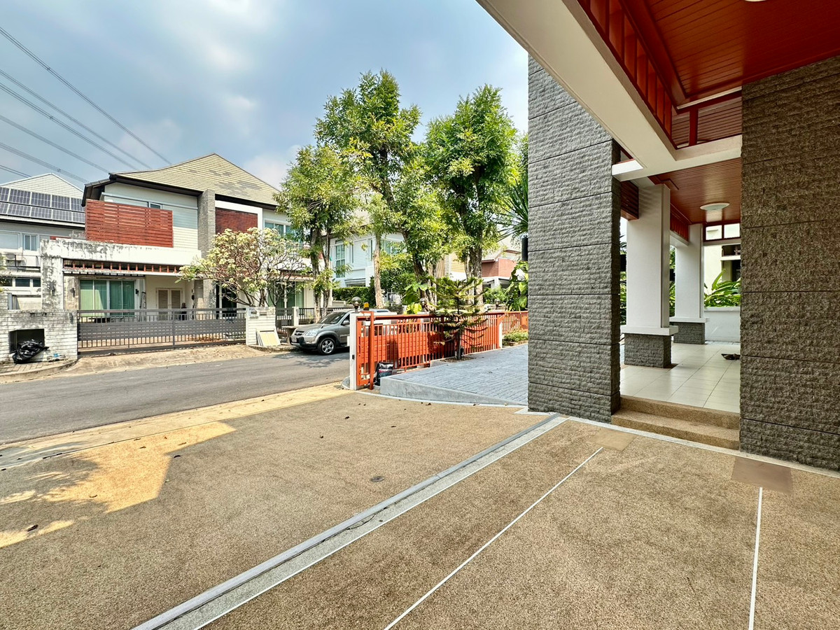 ขายบ้านบางนา แบริ่ง ลาซาล : 🔥ราคาดี บ้านหรูหลังใหญ่ 3b4b 11.5mb - Blue Lagoon 1 Bangna-Trad km.8 📞Call 090 919 9898