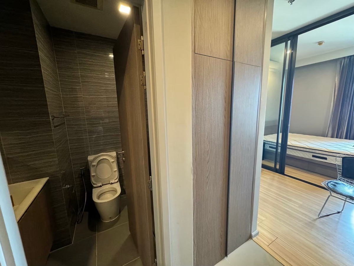 For RentCondoSapankwai,Jatujak : For rent: M Jatujak, price 16,000 baht, ready to move in, contact 0869017364.