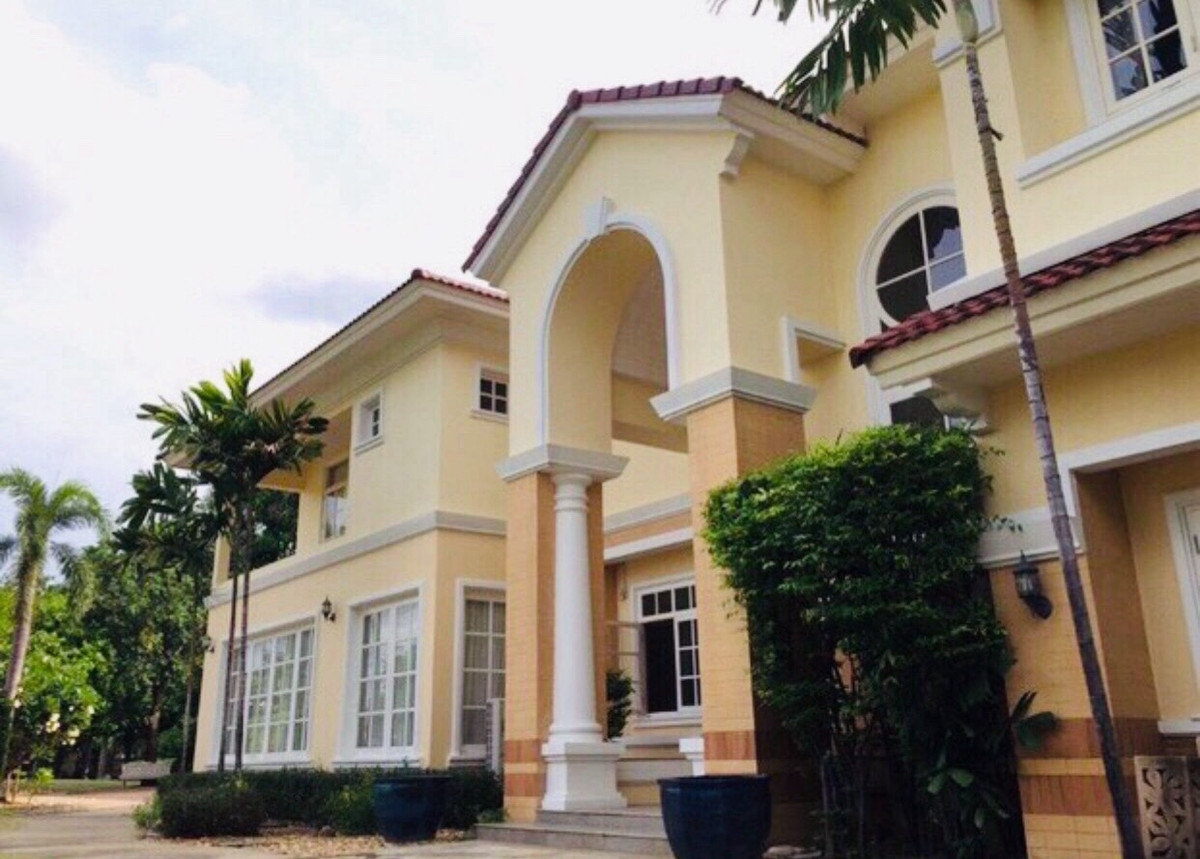 For SaleHouse : ขายบ้านหรู หมู่บ้าน ลดาวัลย์ ลากูน รังสิต ใกล้ทางขึ้นทางด่วนเพียง 1 นาที 