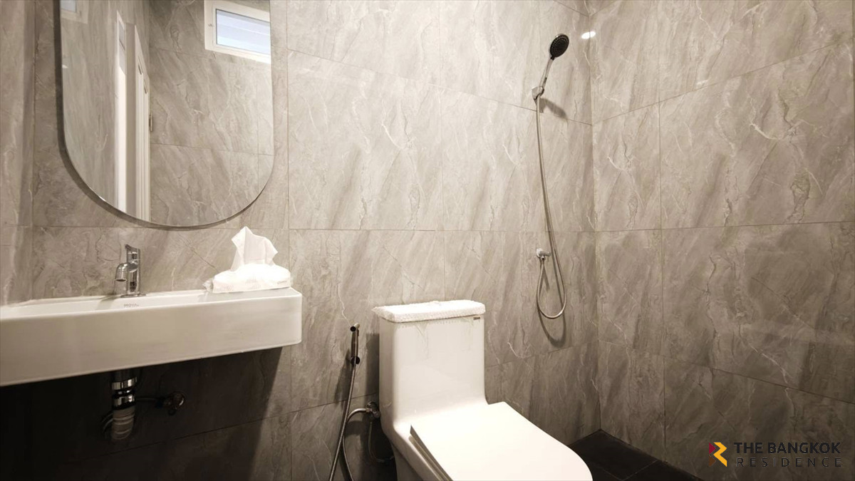 ขายทาวน์โฮมโชคชัย4 ลาดพร้าว71 : 🏡 Townhome Area Lat Phrao - บ้านตกแต่งสไตล์โมเดิร์น มินิมอล 🚗 ทำเลโชคชัย4