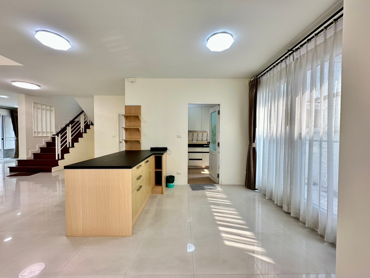 ขายบ้านบางนา แบริ่ง ลาซาล : 🔥ราคาดี บ้านหรูหลังใหญ่ 3b4b 11.5mb - Blue Lagoon 1 Bangna-Trad km.8 📞Call 090 919 9898