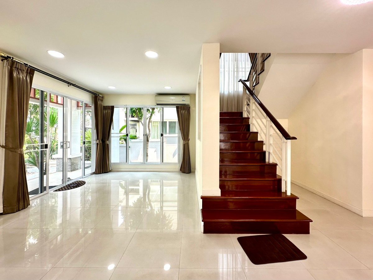 ขายบ้านบางนา แบริ่ง ลาซาล : 🔥ราคาดี บ้านหรูหลังใหญ่ 3b4b 11.5mb - Blue Lagoon 1 Bangna-Trad km.8 📞Call 090 919 9898