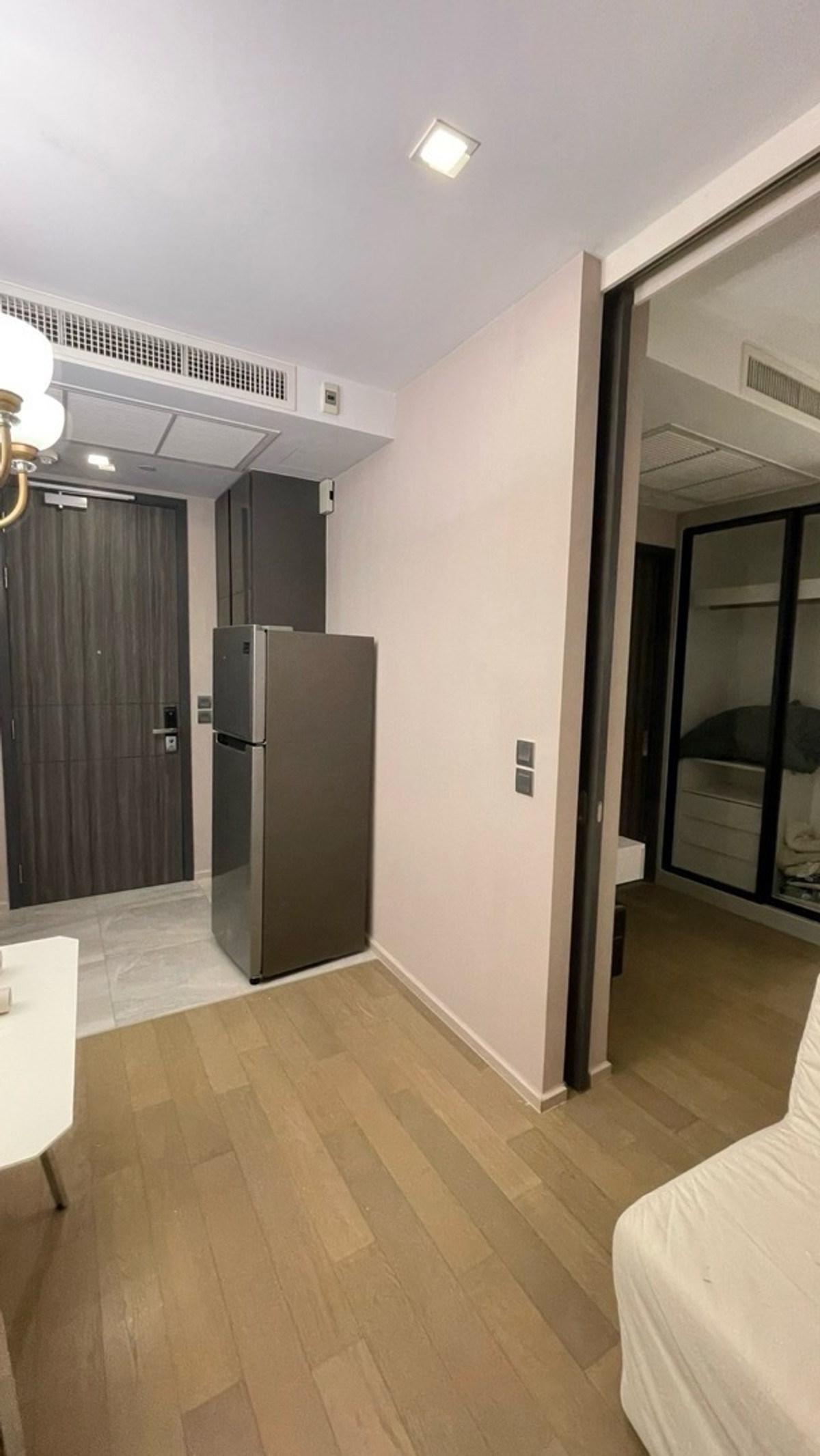 ให้เช่าคอนโดพระราม 9 เพชรบุรีตัดใหม่ RCA : ✨ ปล่อยเช่า  𝗔𝘀𝗵𝘁𝗼𝗻 𝗔𝘀𝗼𝗸𝗲 | แอสตัน อโศก ห้องมุม วิวเมือง ชั้นสูง 📍ติดMRTสุขุมวิท แค่ 1 ก้าว
