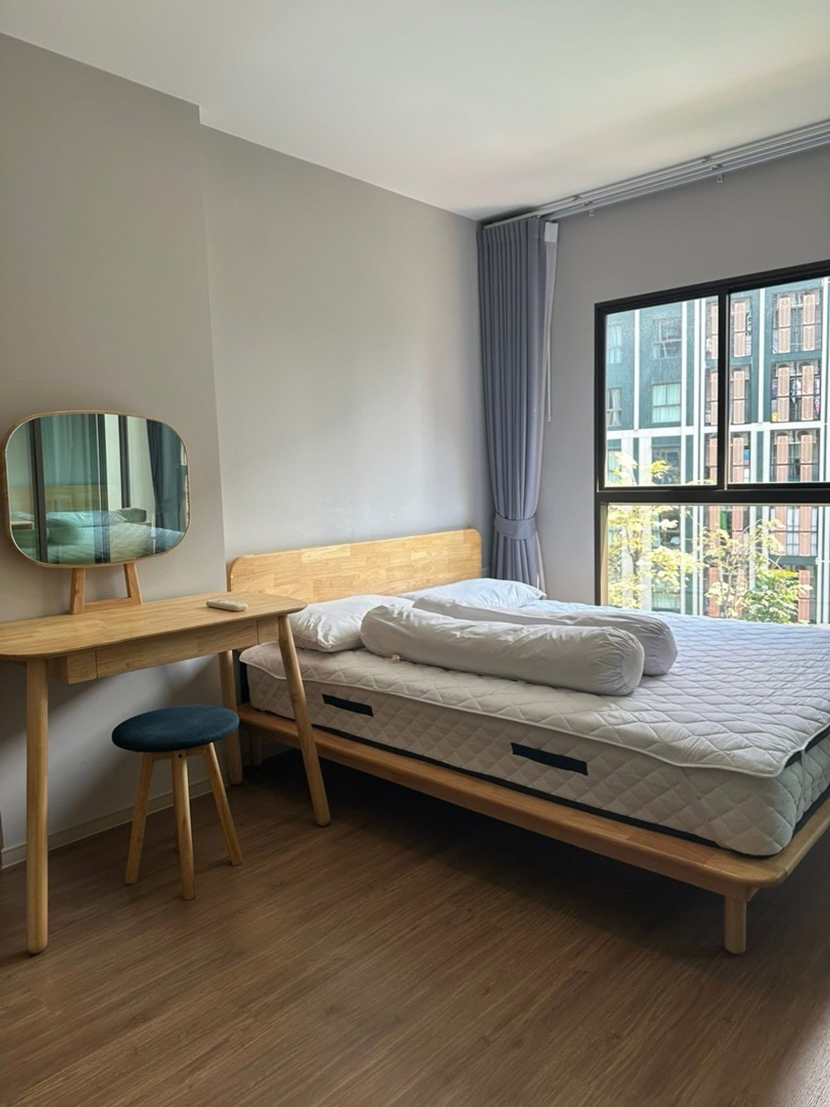 ให้เช่าคอนโดปิ่นเกล้า จรัญสนิทวงศ์ : ⭐️Lumpini Selected Charan 65 - Sirindhorn Station ⭐️ ห้องขนาด 28 ตร.ม. 1 ห้องนอน  มีเครื่องใช้​ไฟฟ้า​และเฟอร์นิเจอร์ พร้อมเข้าอยู่