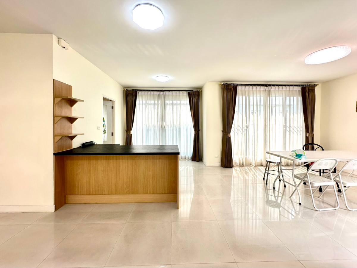 ขายบ้านบางนา แบริ่ง ลาซาล : 🔥ราคาดี บ้านหรูหลังใหญ่ 3b4b 11.5mb - Blue Lagoon 1 Bangna-Trad km.8 📞Call 090 919 9898