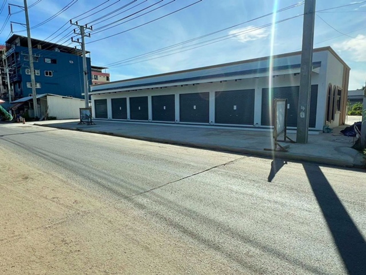 For RentShop HousePathum Thani,Rangsit, Thammasat : Siam Inter Sch 2.6km. and Rangsit Market usable area 40sq.m.Soi Rangsit Nakhon Nayok23-31 Commercial