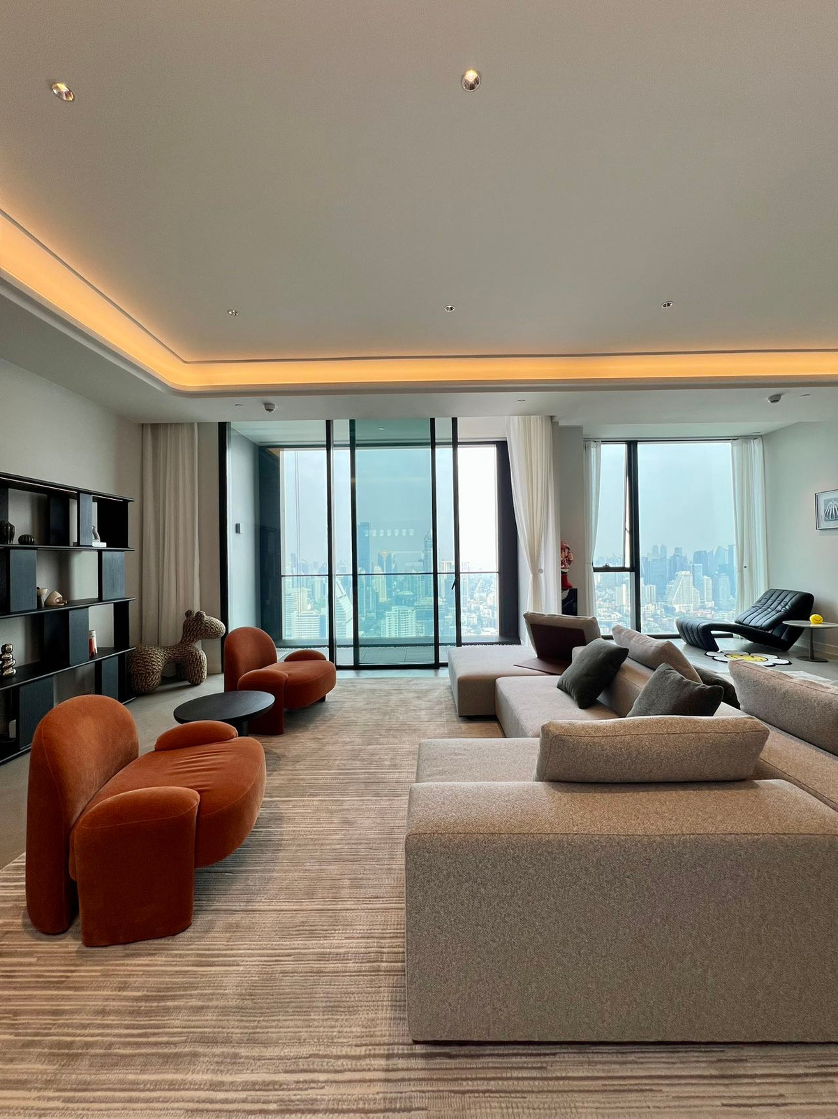 ให้เช่าคอนโดวิทยุ ชิดลม หลังสวน : ONE89 Wireless 3 Bedrooms Ultra luxury condo for rent