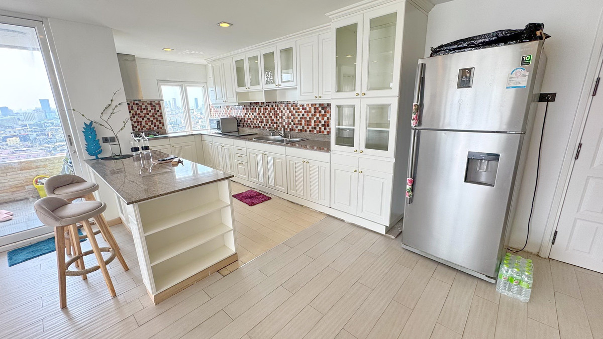 ให้เช่าคอนโดรัชดา ห้วยขวาง : 9770♛ให้เช่าคอนโด 3 ห้องนอน♙ศรีวรา แมนชั่น 1♜MRT ศูนย์วัฒนธรรม∞099-5919653,065-9423251🜲Line@sureresidence