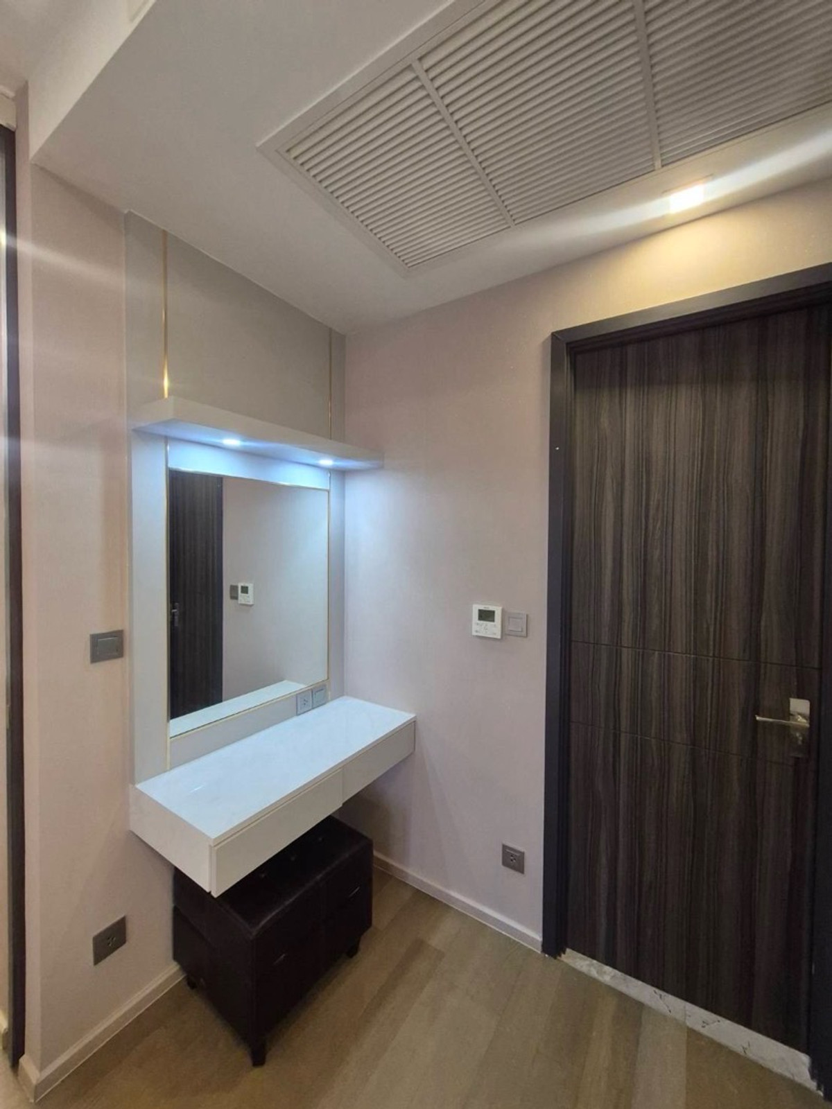 ให้เช่าคอนโดพระราม 9 เพชรบุรีตัดใหม่ RCA : ✨ ปล่อยเช่า  𝗔𝘀𝗵𝘁𝗼𝗻 𝗔𝘀𝗼𝗸𝗲 | แอสตัน อโศก ห้องมุม วิวเมือง ชั้นสูง 📍ติดMRTสุขุมวิท แค่ 1 ก้าว
