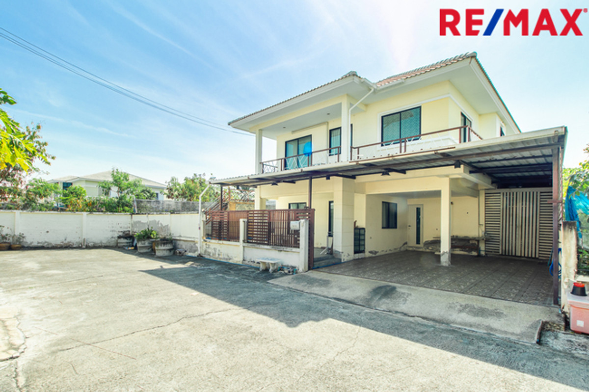 For SaleHouseMahachai Samut Sakhon : Single house for sale, Wiset Suk Nakhon, Rama II, corner house with swimming pool.