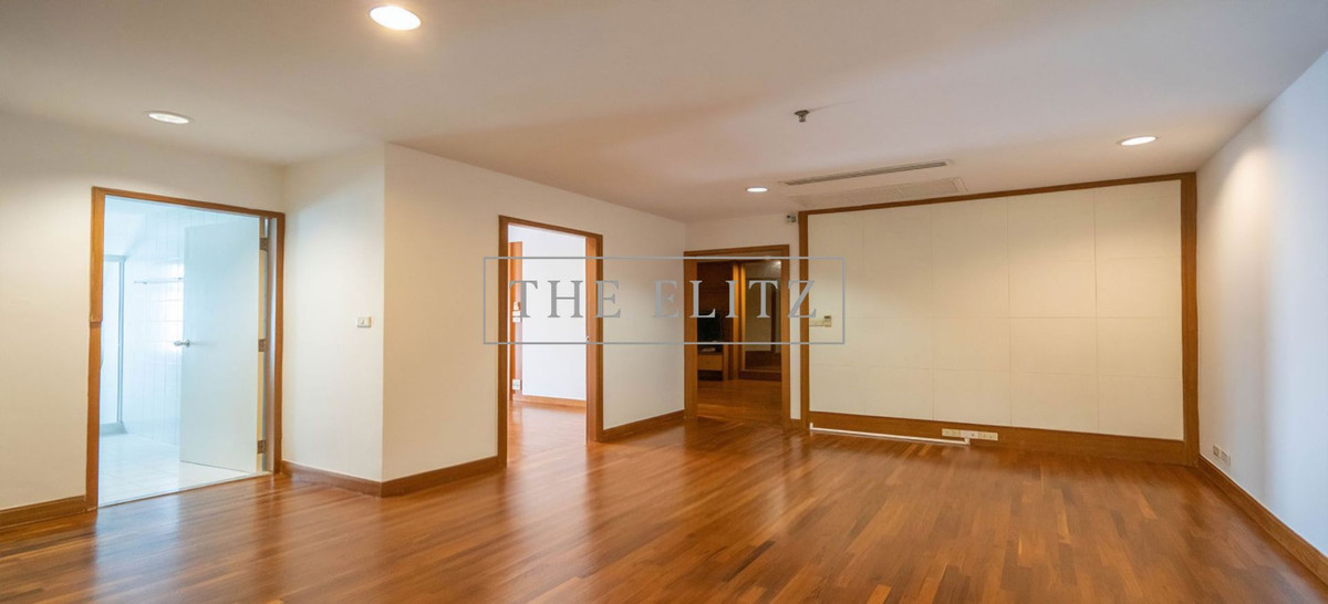 For RentCondoSathorn, Narathiwat : ✨ The room is spacious like being at Baan Nonsi. Lots of space. Comfortable to live in. Dont feel cramped. At the best price in the area 🎉