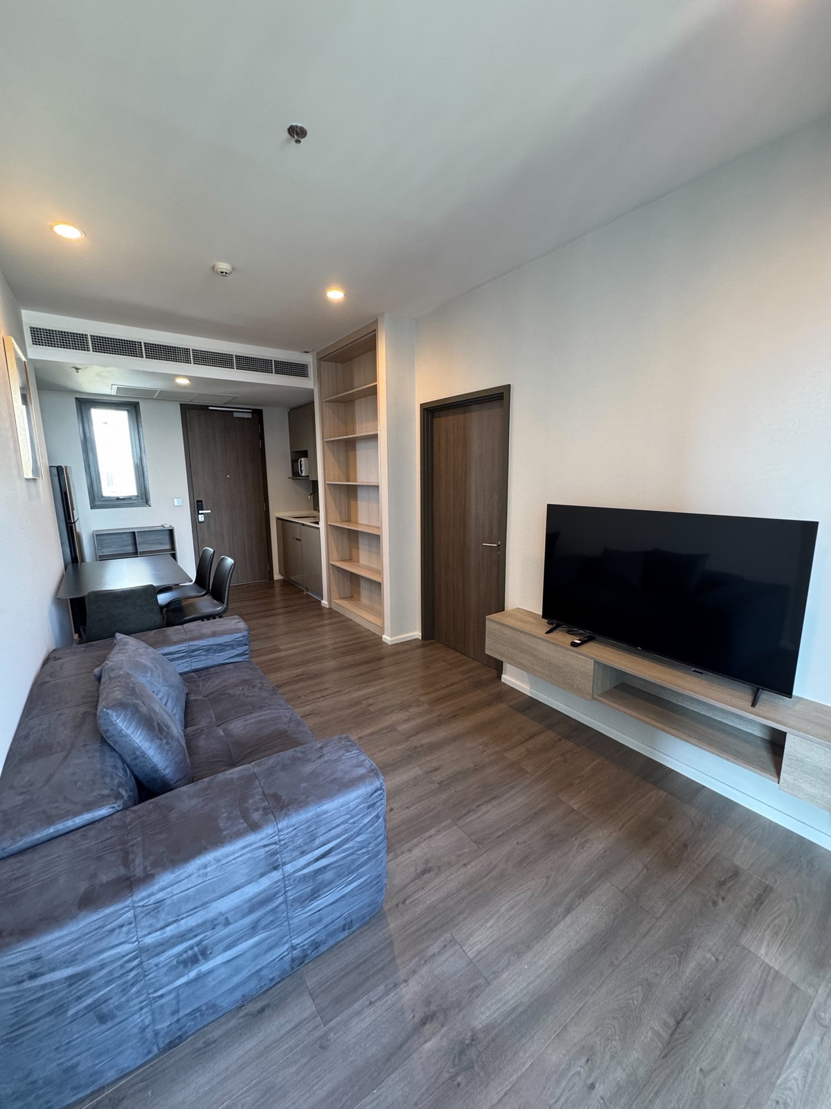 For SaleCondoOnnut, Udomsuk : Whizdom Essence Sukhumvit / 1 Bedroom (FOR SALE), Whizdom Essence Sukhumvit / 1 Bedroom (For Sale) BB032