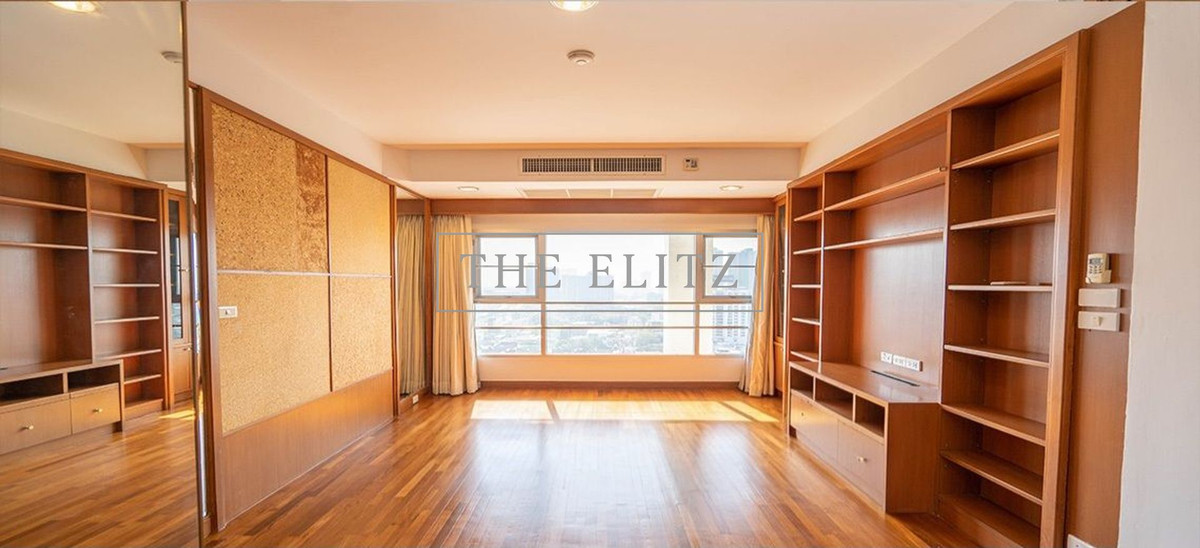 For RentCondoSathorn, Narathiwat : ✨ The room is spacious like being at Baan Nonsi. Lots of space. Comfortable to live in. Dont feel cramped. At the best price in the area 🎉