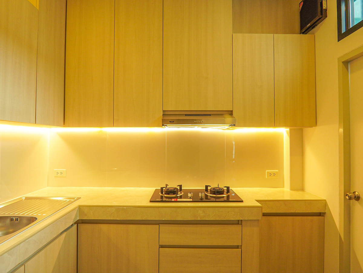 ให้เช่าบ้านพัทยา บางแสน ชลบุรี สัตหีบ : 🏡✨ พูลวิลล่าให้เช่า ใกล้อ่างเก็บน้ำมาบประชัน | 3 ห้องนอน | เพียง 65,000 บาท/เดือน ✨