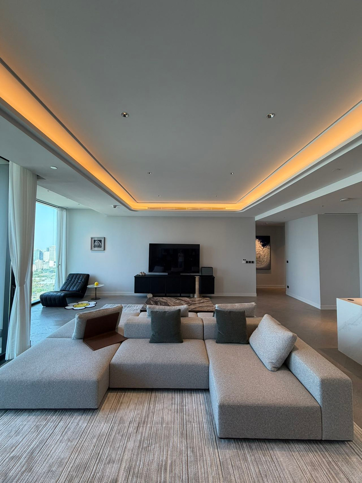 ให้เช่าคอนโดวิทยุ ชิดลม หลังสวน : ONE89 Wireless 3 Bedrooms Ultra luxury condo for rent