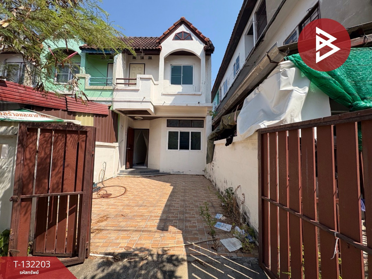 For SaleTownhomeSamut Prakan,Samrong : Corner townhouse for sale fortress village Phra Samut Chedi, Samut Prakan