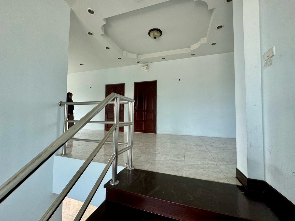 ให้เช่าโฮมออฟฟิศพัฒนาการ ศรีนครินทร์ : เช่า โฮมออฟฟิศ บ้านเดี่ยว ที่ดิน 1 ไร่ กรุงเทพกรีฑา ตัดใหม่ เช่าทำธุรกิจ รีโนเวท ต่อเติมได้ ยินดี รับผู้เช่าทำธุรกิจ ระยะยาว 