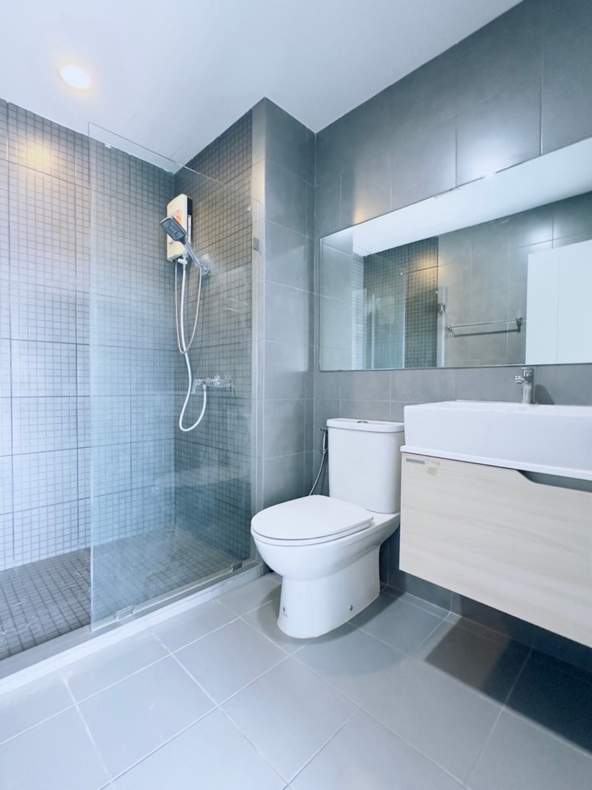 For RentCondoSamut Prakan,Samrong : 🏢 For rent Ideo Sukhumvit 115 (IDEO S115)🚆Next to BTS Pu Chao, very convenient to travel📍