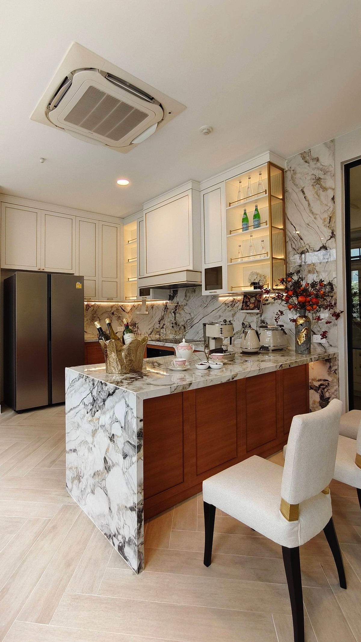 บ้านพัฒนาการ ศรีนครินทร์ : สัมผัสชีวิตระดับ Ultra Luxury ดีไซน์สวยสะกดตาตั้งแต่แรกเห็น นันทวัน พระราม 9 - กรุงเทพกรีฑา ขายและให้เช่า