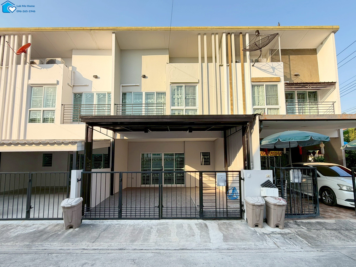 For SaleTownhomeBangna, Bearing, Lasalle : Townhome, 2 floors, wide front, 2 parking spaces, beautifully renovated** Ready to move in, free air conditioning + furniture @ Citysense Bangna KM.10 #near Mega Bangna, only 3 km., Bangna-Trad Road, Bang Phli, Samut Prakan.
