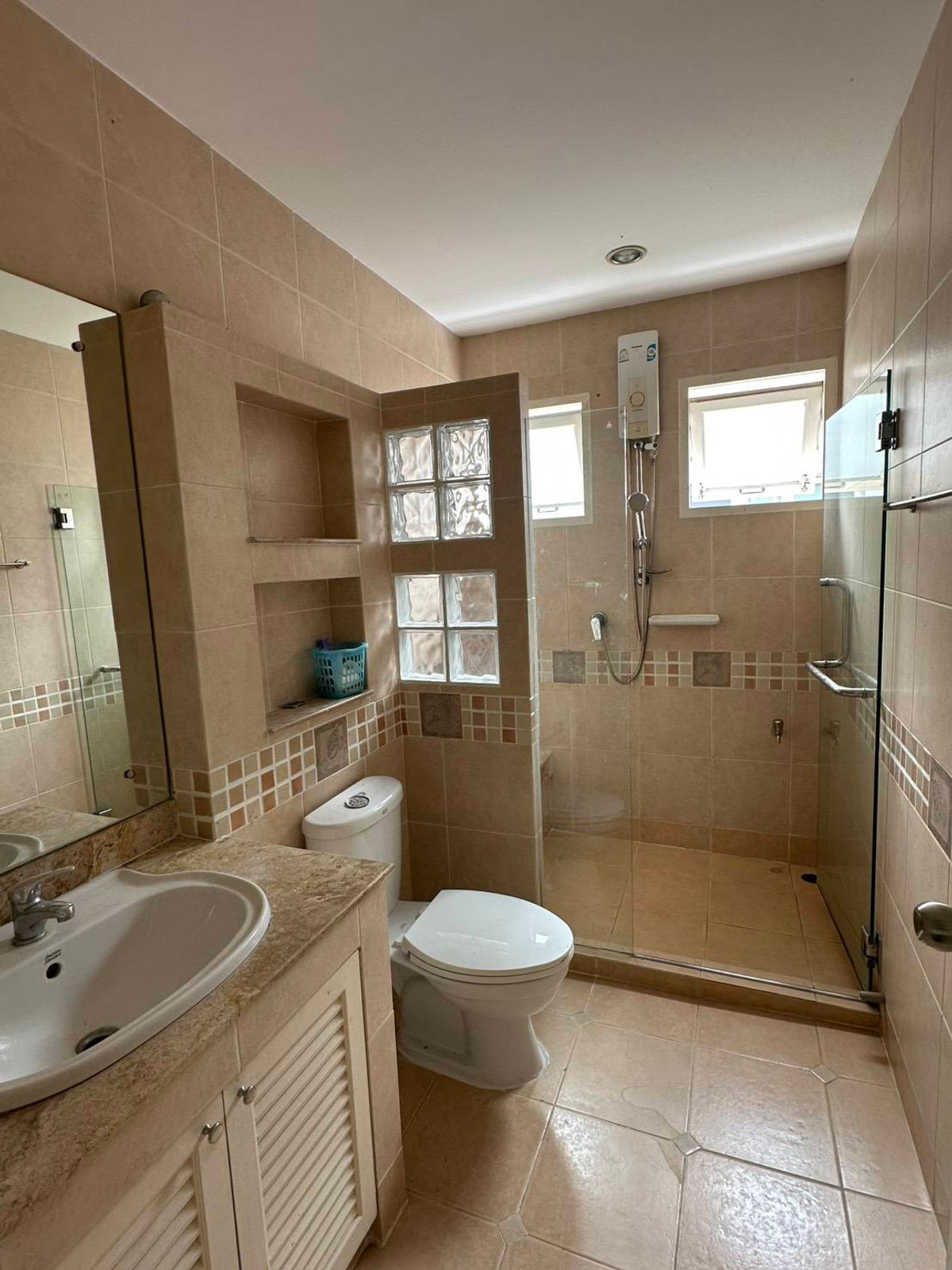 ให้เช่าบ้านสมุทรปราการ สำโรง : ปล่อยเช่าบ้านเดี่ยว นันทวัน ศรีนครินทร์ ทำเลทองติดถนนใหญ่ ใกล้ห้าง เดินทางสะดวกครบวงจร