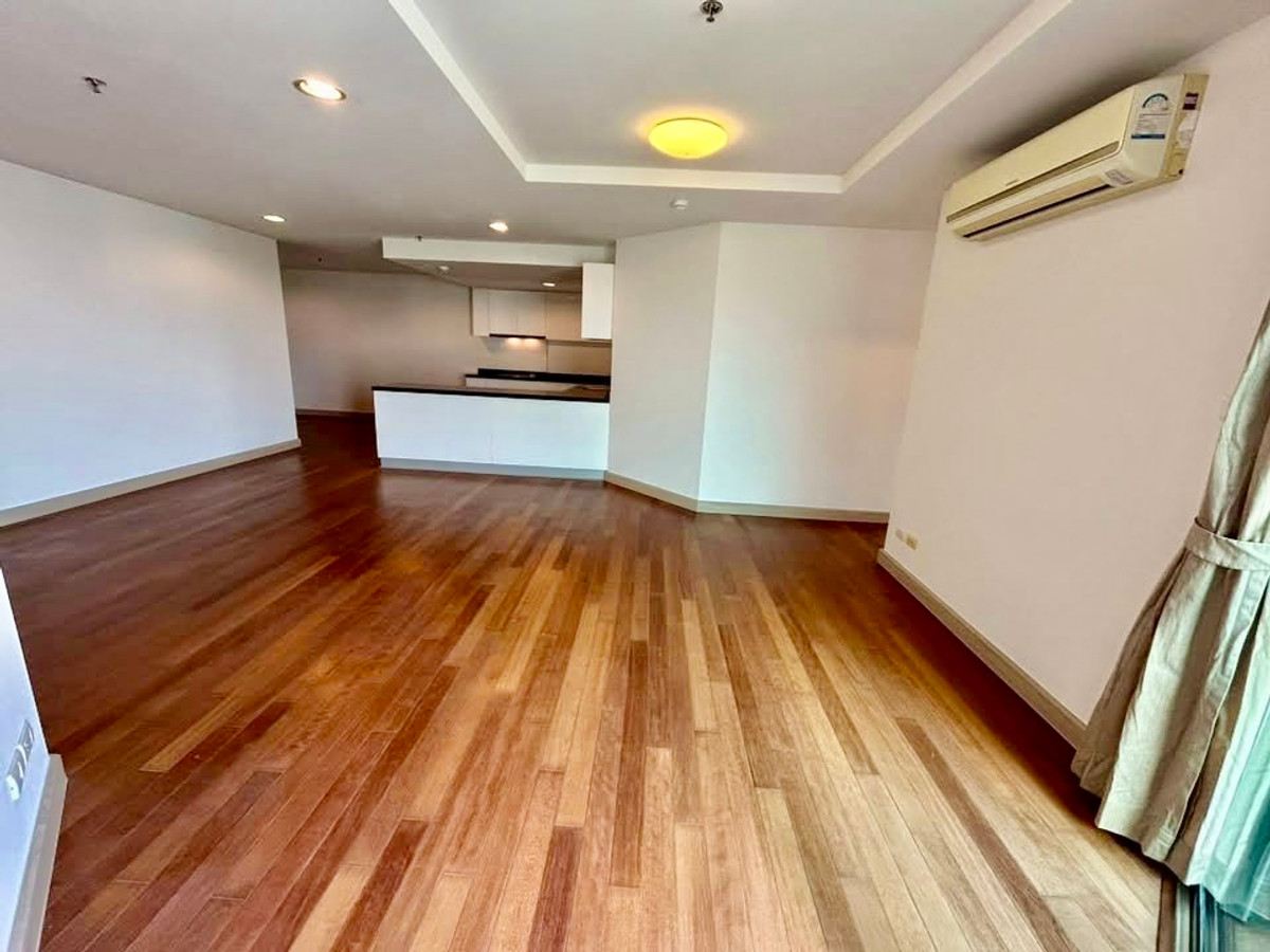 ขายคอนโดพระราม 9 เพชรบุรีตัดใหม่ RCA : ขายคอนโดหรูชั้นสูง วิวเมืองสวย ใจกลางพระราม 9 ที่ Belle Grand Rama 9 พร้อมวิวชั้น 39 ที่โปร่ง โล่ง และเป็นส่วนตัว เหมาะทั้งอยู่อาศัยเองหรือซื้อเพื่อการลงทุน