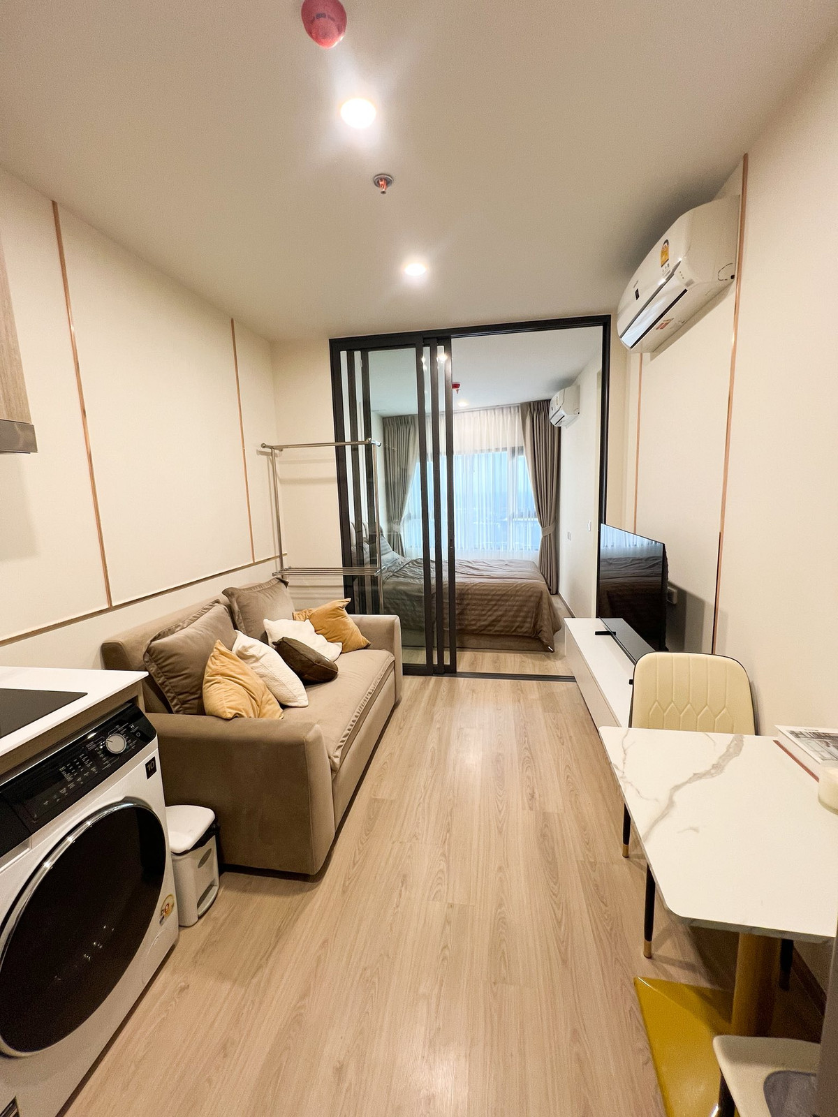 For RentCondoKhlongtoei, Kluaynamthai : 🔴19,000฿🔴 𝐋𝐢𝐟𝐞 𝐑𝐚𝐦𝐚 𝟒 - 𝐀𝐬𝐨𝐤𝐞┃Life Rama 4 - Asoke ✅ near MRT Queen Sirikit Center Happy to serve you. If interested, contact 𝙇𝙄𝙉𝙀 (very quick response):​📱 Property code​ 6902-2302📱: Line ID:@bbcondo88