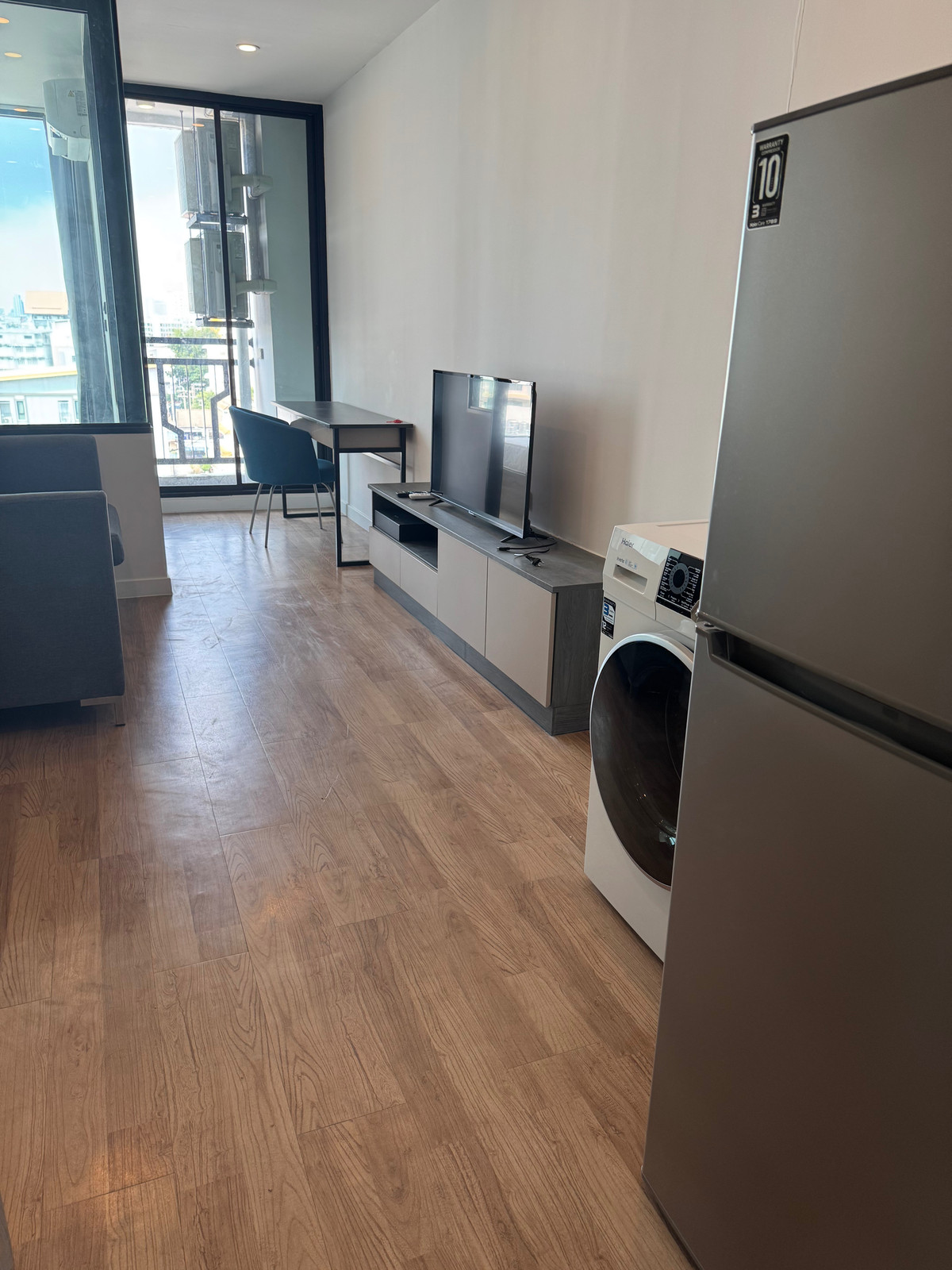 For RentCondoRama9, Petchburi, RCA : 🏢 Groove Rama 9 ✅ Available on 1 May 💳 Long-term Rent 12,900 THB/month 💳 Short-term Rent 15,000 THB/month 🚫 No Co-agent