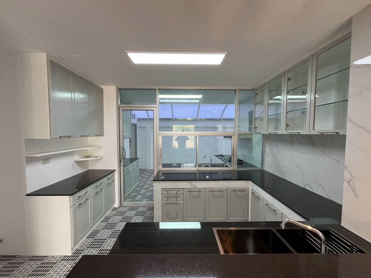 For SaleHouseBang Sue, Wong Sawang, Tao Pun : For sale, 3-story detached house, completely renovated @ Prachachuen, Wong Sawang, Bang Sue, quality materials, elegant design, meets the needs of city people, near department stores. Its all done here, in one place.