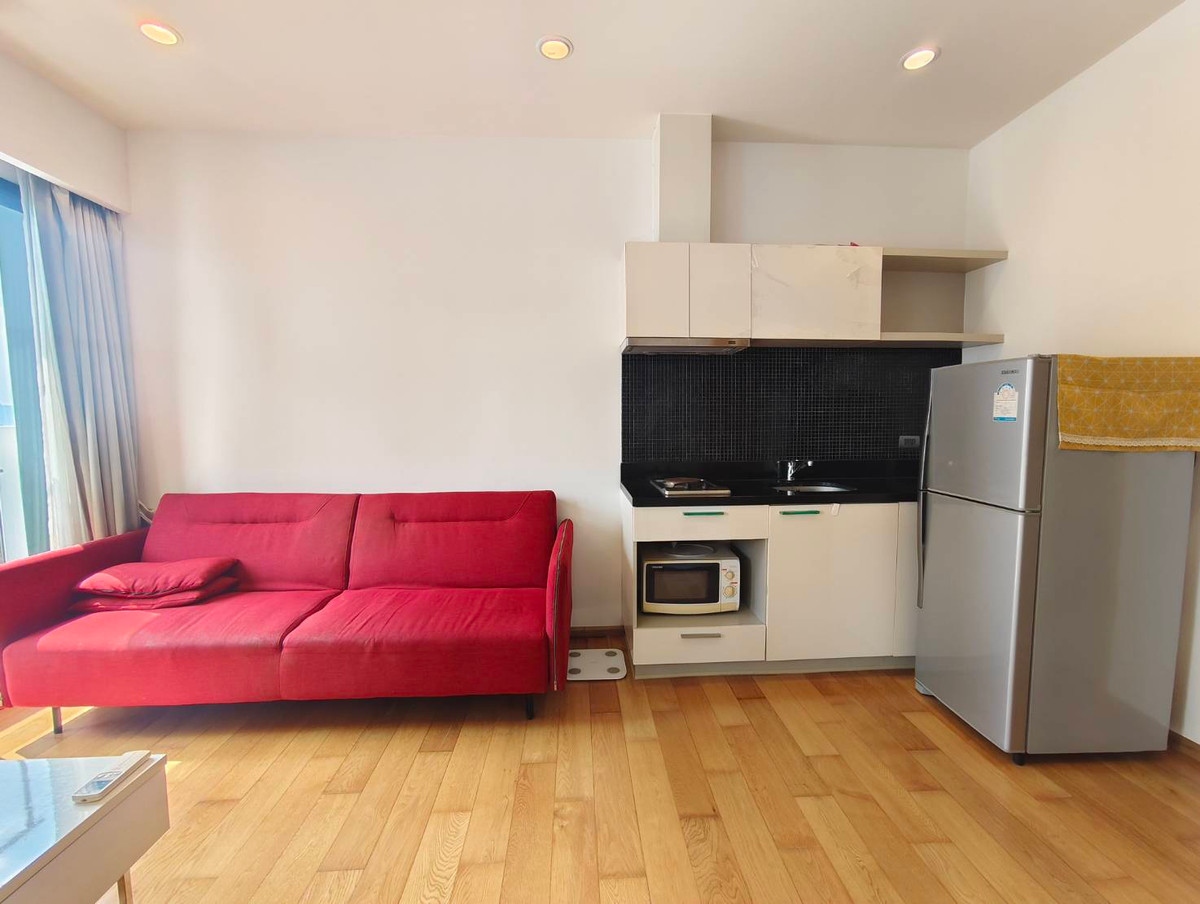 ให้เช่าคอนโดวงเวียนใหญ่ เจริญนคร : OMG2537  [ ฟิวส์ สาทร-ตากสิน ]  1 ห้องนอน สวย ติด BTS วงเวียนใหญ่ - ให้เช่า 8 มี.ค. 69