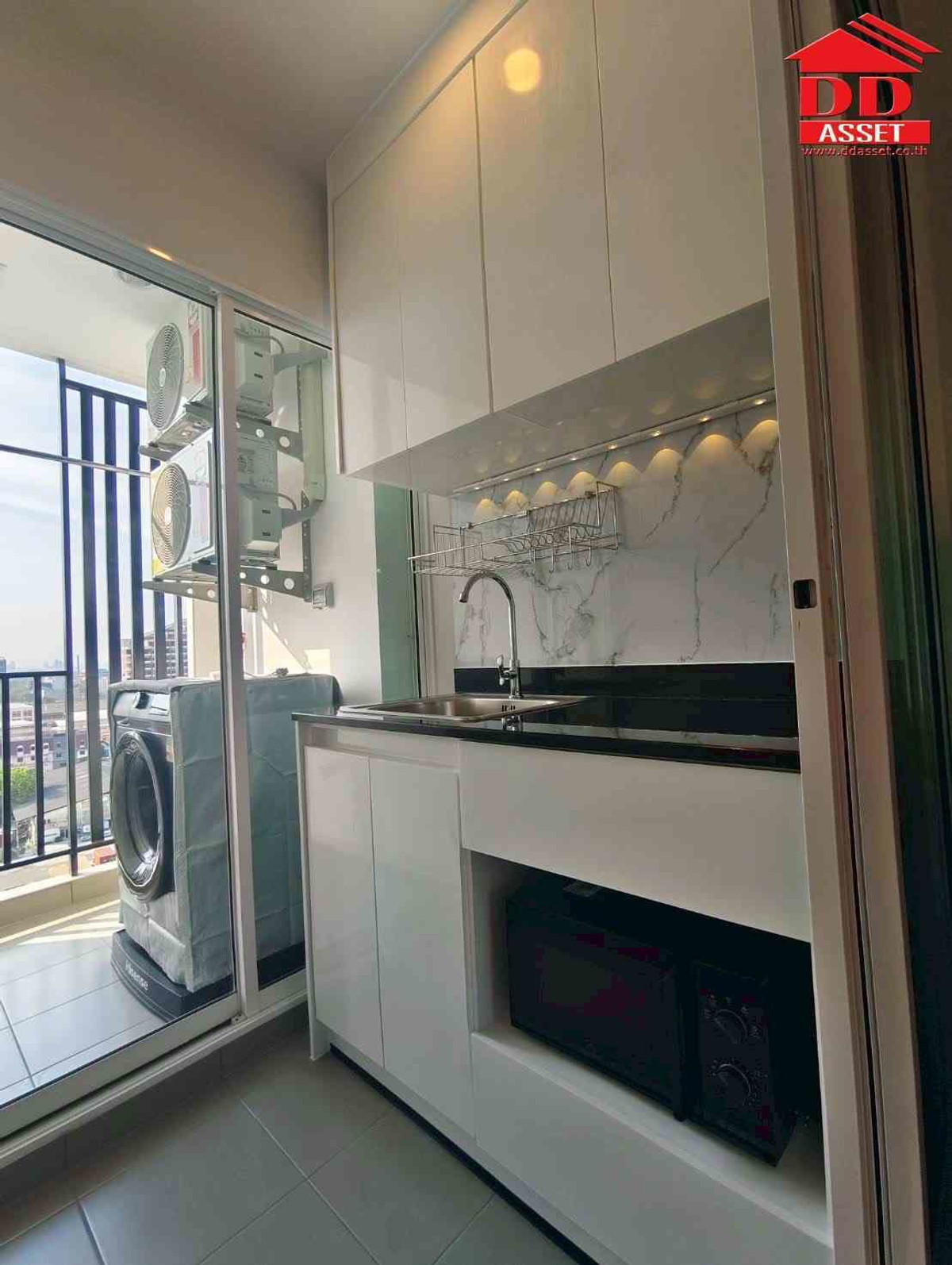 For RentCondoBangna, Bearing, Lasalle : For rent Regent Home Bangna Regent Home Bangna Code : C8411