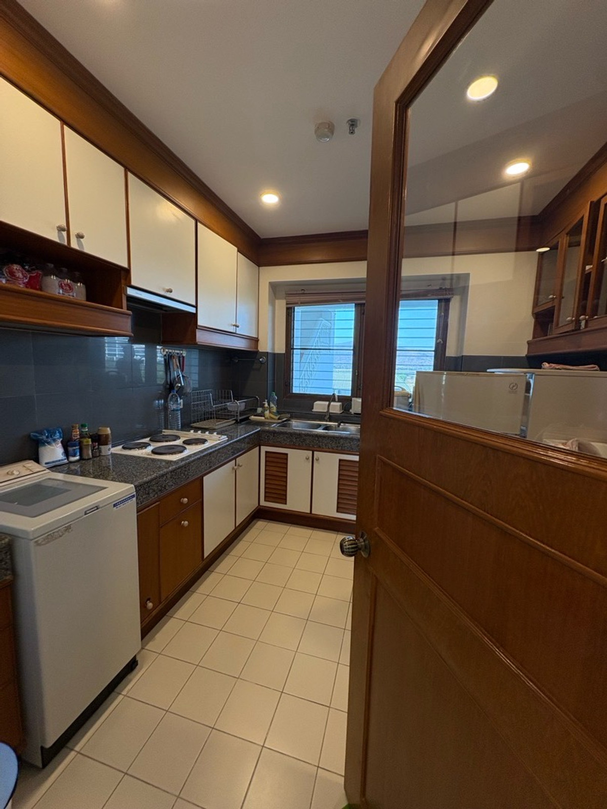 For SaleCondoHuahin, Prachuap Khiri Khan, Pran Buri : Selling at a special price that cannot be found.  Baan Somprasong Hua Hin