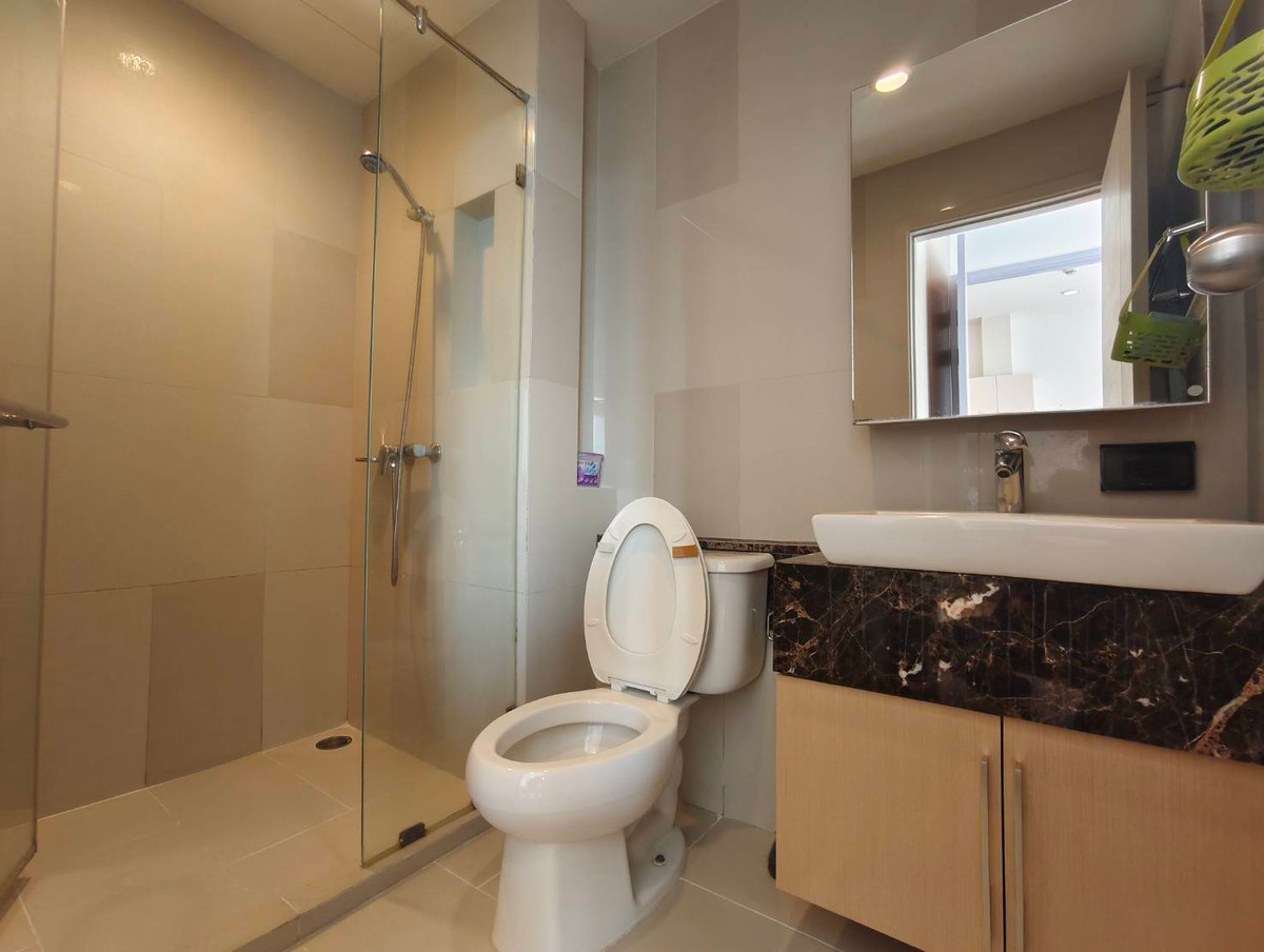 ให้เช่าคอนโดวงเวียนใหญ่ เจริญนคร : OMG2537  [ ฟิวส์ สาทร-ตากสิน ]  1 ห้องนอน สวย ติด BTS วงเวียนใหญ่ - ให้เช่า 8 มี.ค. 69