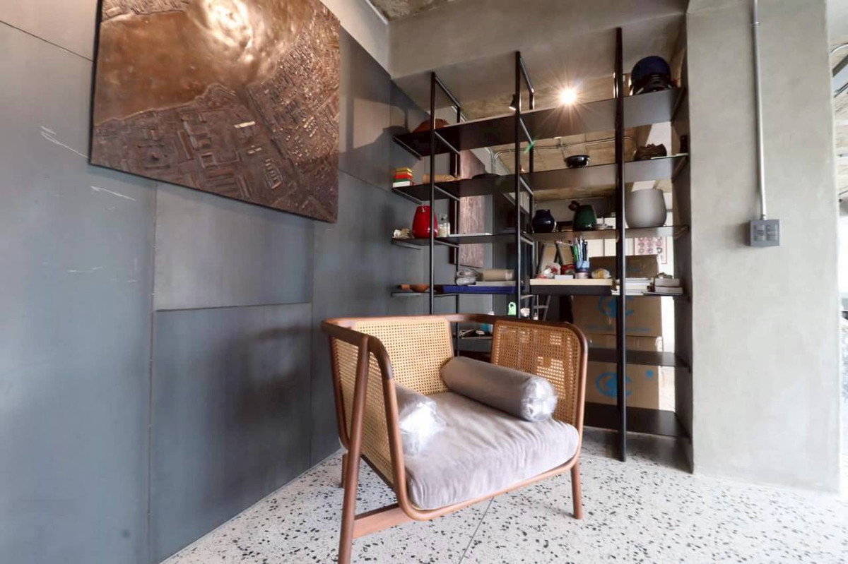 For SaleCondoSilom, Saladaeng, Bangrak : Full-Floor Penthouse for Sale at Diamond Tower Silom Soi 7 Near BTS