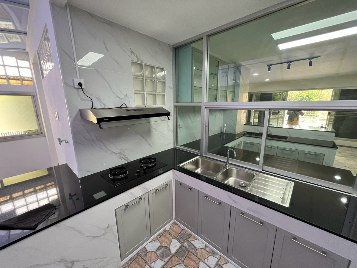 For SaleHouseBang Sue, Wong Sawang, Tao Pun : For sale, 3-story detached house, completely renovated @ Prachachuen, Wong Sawang, Bang Sue, quality materials, elegant design, meets the needs of city people, near department stores. Its all done here, in one place.