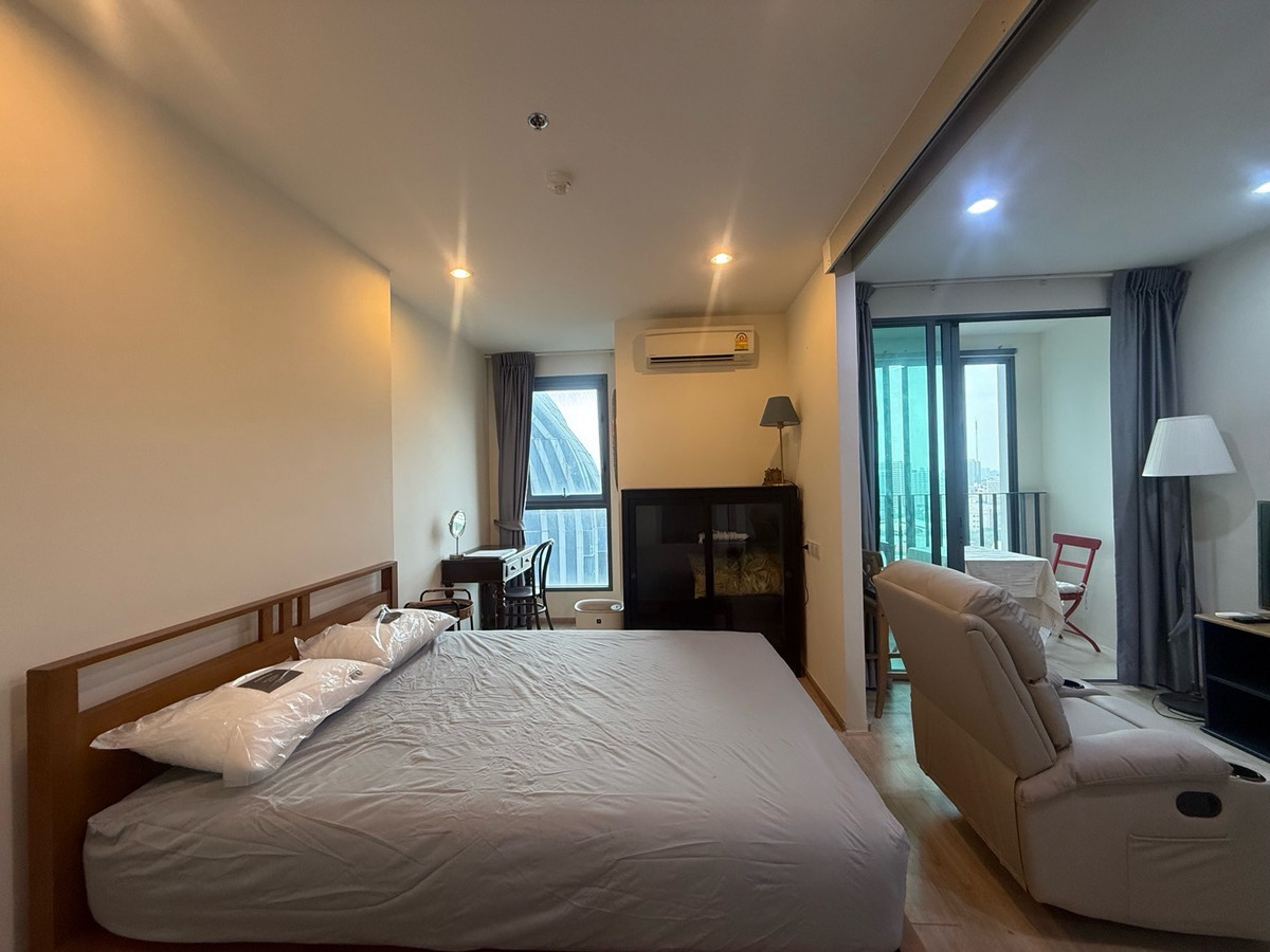 ให้เช่าคอนโดสยาม จุฬา สามย่าน : ✨ ให้เช่า Ideo Q จุฬา – สามย่าน ✨
💖 1 ห้องนอน ขนาด 34 ตร.ม. 💰 ราคาเช่า : 23,000 บาท/เดือน 📞 Contact : Aomam (Agent) Tel./Line ID : 095-587-1692 WhatsApp : +66 95 587 1692