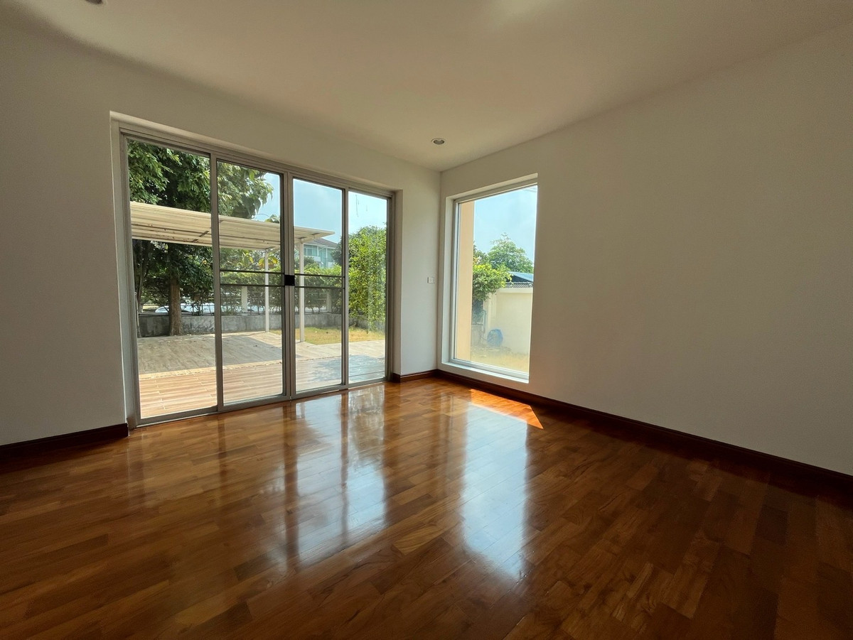 For SaleHouseBang Sue, Wong Sawang, Tao Pun : For sale, 3-story detached house, completely renovated @ Prachachuen, Wong Sawang, Bang Sue, quality materials, elegant design, meets the needs of city people, near department stores. Its all done here, in one place.