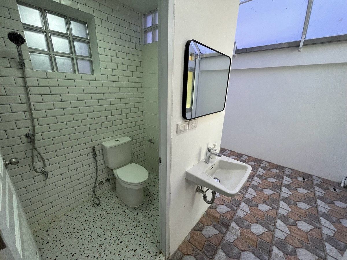 For SaleHouseBang Sue, Wong Sawang, Tao Pun : For sale, 3-story detached house, completely renovated @ Prachachuen, Wong Sawang, Bang Sue, quality materials, elegant design, meets the needs of city people, near department stores. Its all done here, in one place.