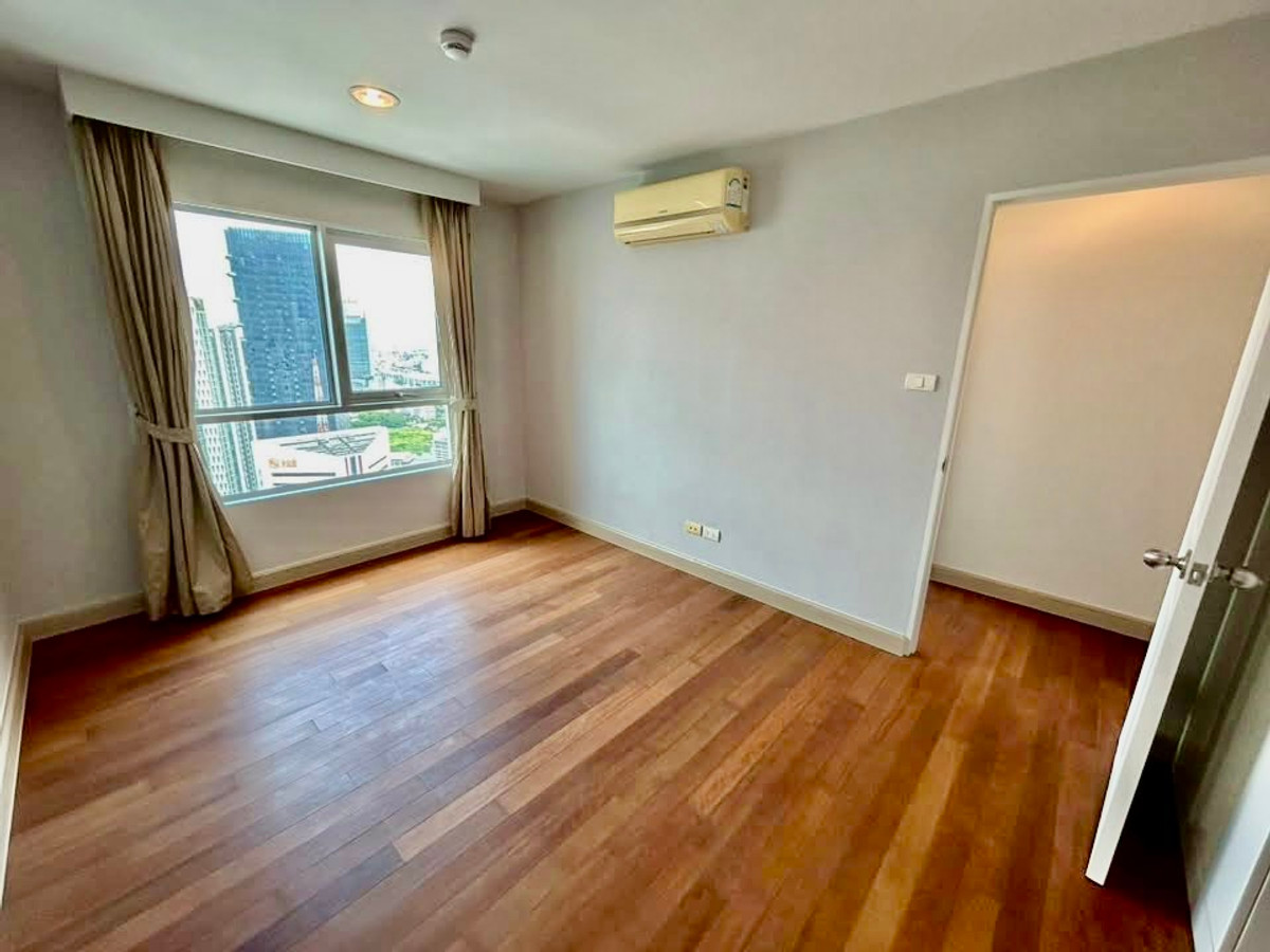 ขายคอนโดพระราม 9 เพชรบุรีตัดใหม่ RCA : ขายคอนโดหรูชั้นสูง วิวเมืองสวย ใจกลางพระราม 9 ที่ Belle Grand Rama 9 พร้อมวิวชั้น 39 ที่โปร่ง โล่ง และเป็นส่วนตัว เหมาะทั้งอยู่อาศัยเองหรือซื้อเพื่อการลงทุน