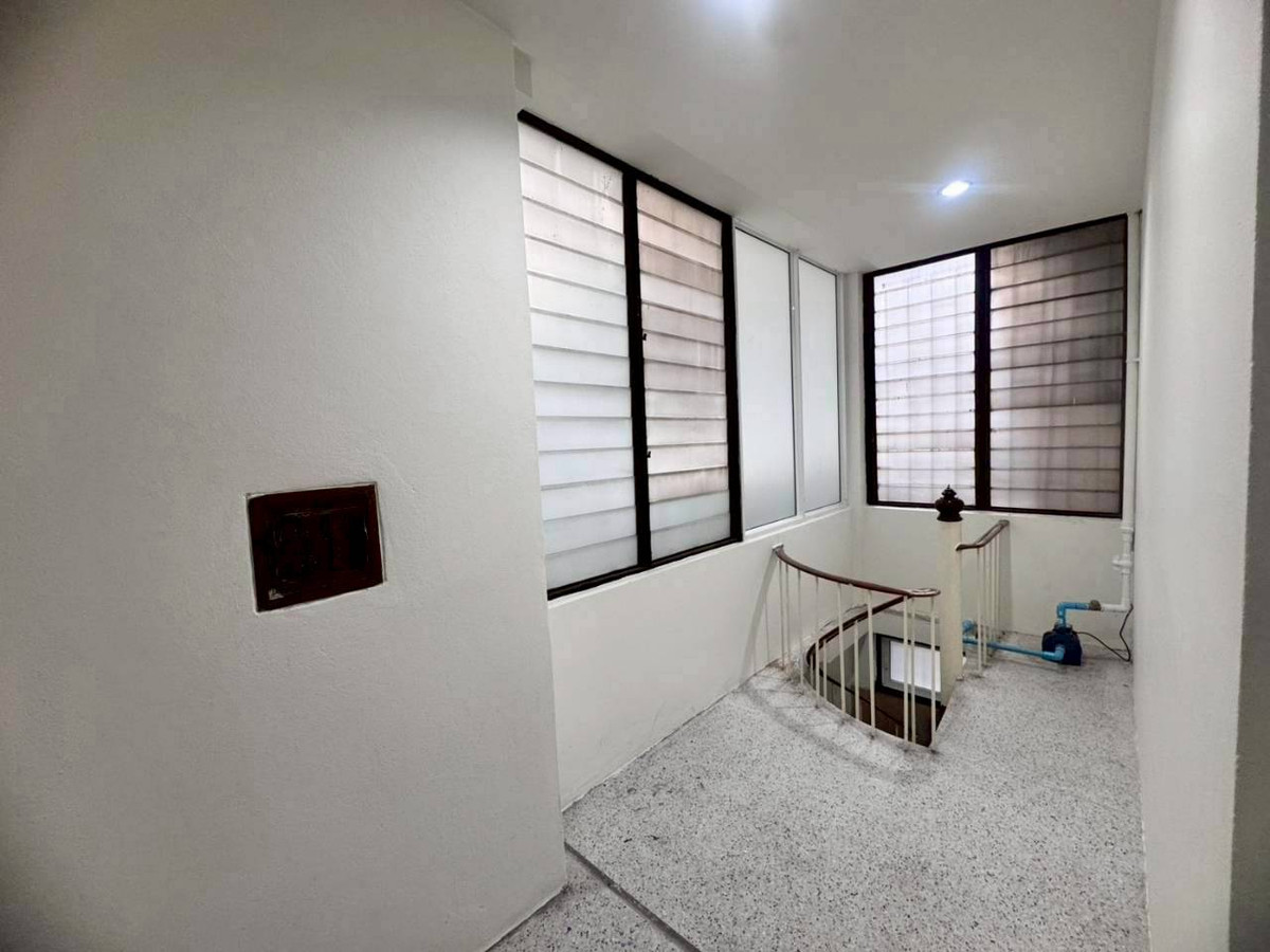 ขายอาคารพาณิชย์สยาม จุฬา สามย่าน : ขายด่วน ทาวน์เฮ้าส์ 7 ชั้น ย่านสยาม บรรทัดทอง พร้อมอยู่ (N.1989)