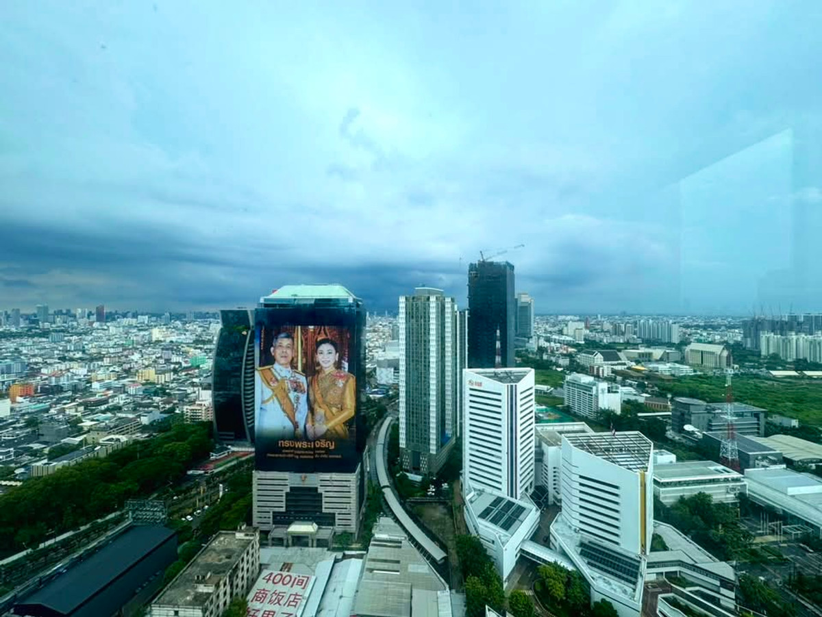 ขายคอนโดพระราม 9 เพชรบุรีตัดใหม่ RCA : ขายคอนโดหรูชั้นสูง วิวเมืองสวย ใจกลางพระราม 9 ที่ Belle Grand Rama 9 พร้อมวิวชั้น 39 ที่โปร่ง โล่ง และเป็นส่วนตัว เหมาะทั้งอยู่อาศัยเองหรือซื้อเพื่อการลงทุน