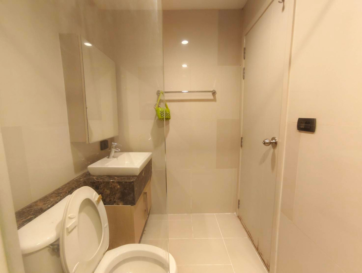 ให้เช่าคอนโดวงเวียนใหญ่ เจริญนคร : OMG2537  [ ฟิวส์ สาทร-ตากสิน ]  1 ห้องนอน สวย ติด BTS วงเวียนใหญ่ - ให้เช่า 8 มี.ค. 69