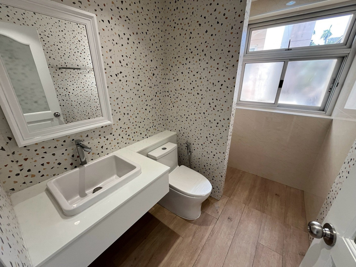 For SaleHouseBang Sue, Wong Sawang, Tao Pun : For sale, 3-story detached house, completely renovated @ Prachachuen, Wong Sawang, Bang Sue, quality materials, elegant design, meets the needs of city people, near department stores. Its all done here, in one place.